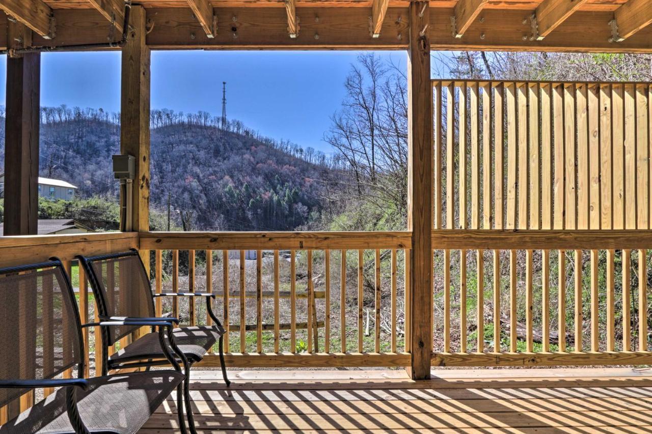 Gatlinburg Cabin With Loft And Game Room 1 Mi To Town Extérieur photo