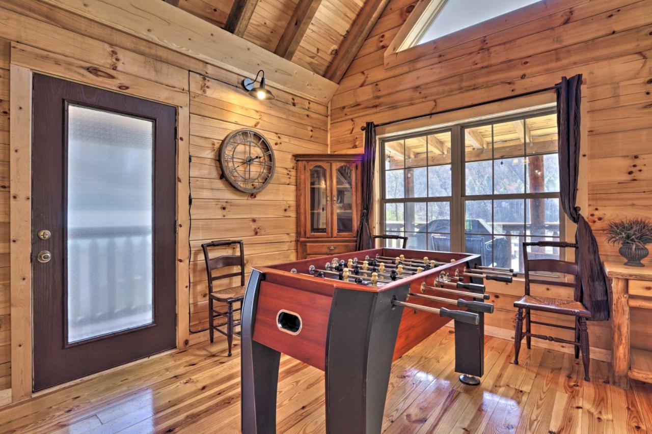 Gatlinburg Cabin With Loft And Game Room 1 Mi To Town Extérieur photo