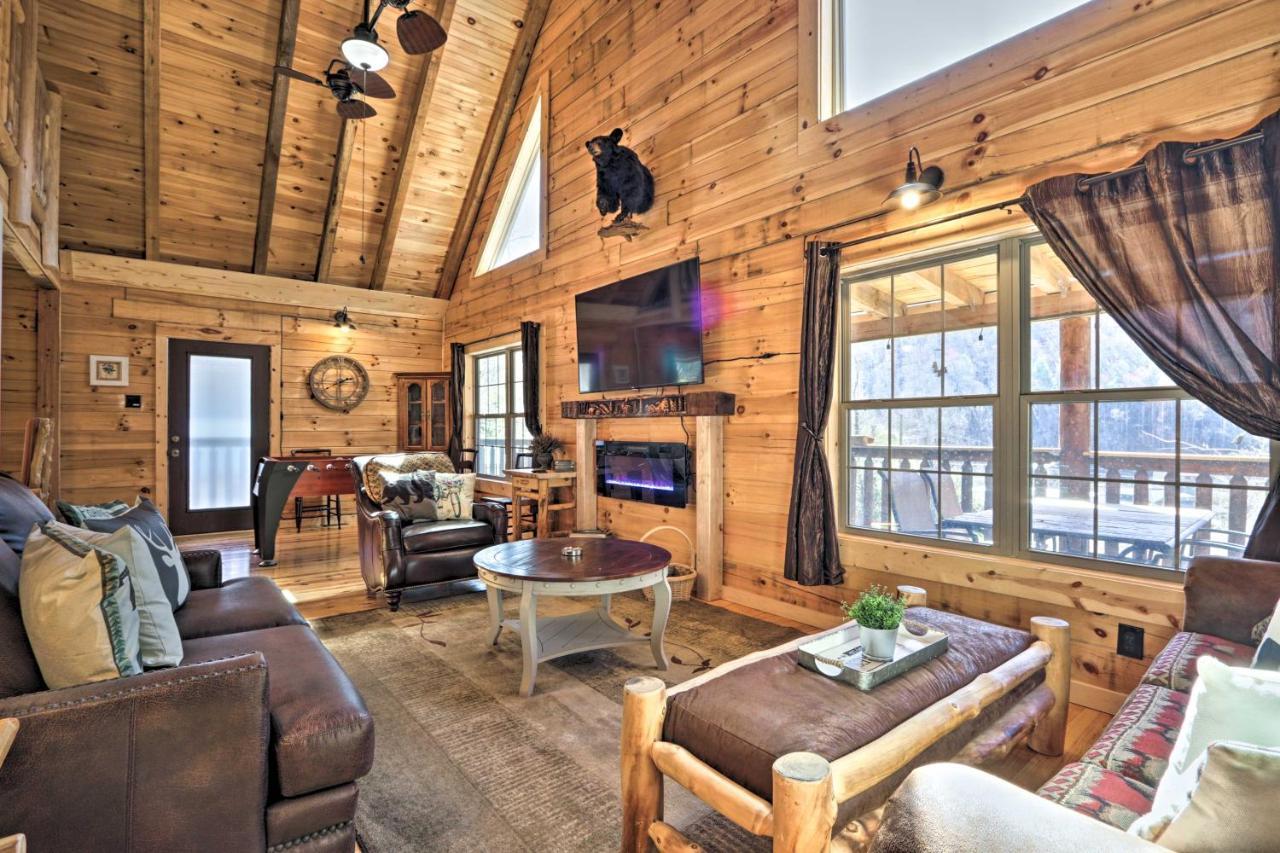 Gatlinburg Cabin With Loft And Game Room 1 Mi To Town Extérieur photo