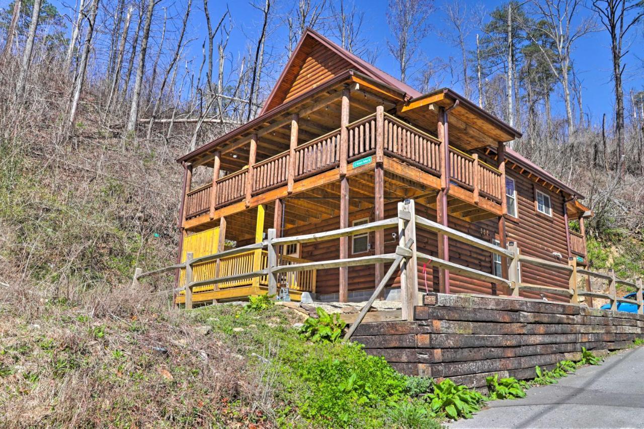 Gatlinburg Cabin With Loft And Game Room 1 Mi To Town Extérieur photo