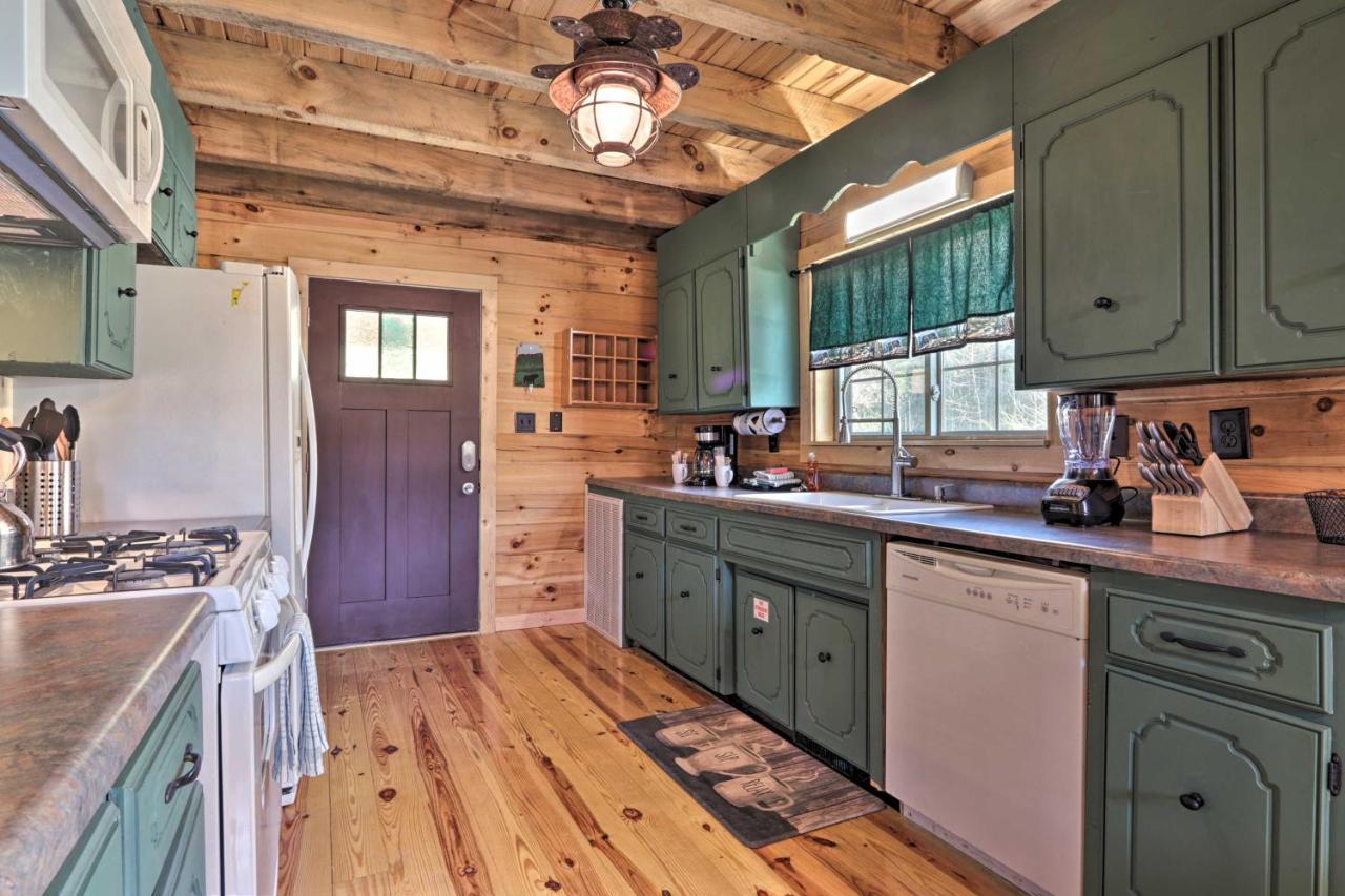 Gatlinburg Cabin With Loft And Game Room 1 Mi To Town Extérieur photo