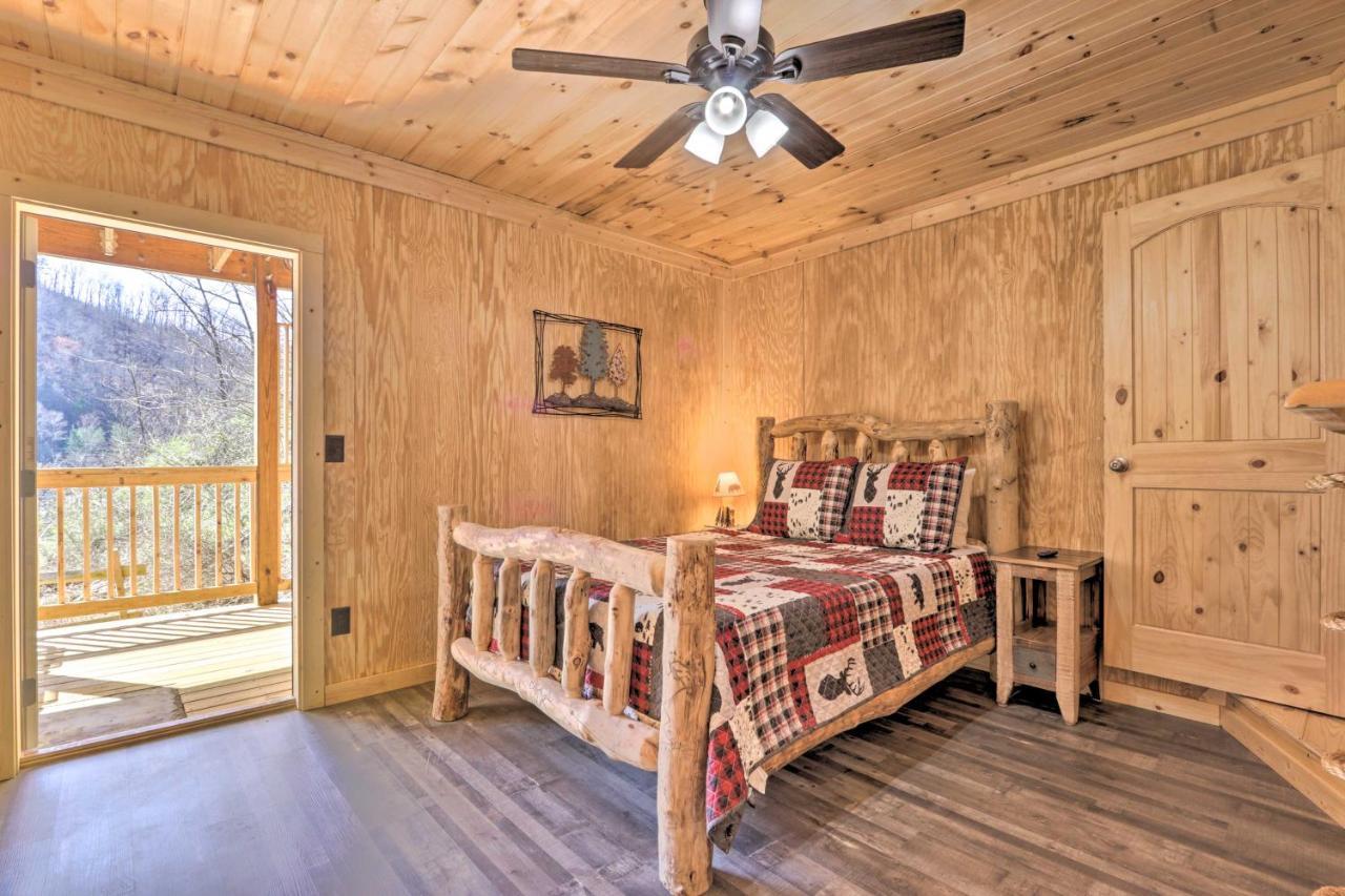 Gatlinburg Cabin With Loft And Game Room 1 Mi To Town Extérieur photo