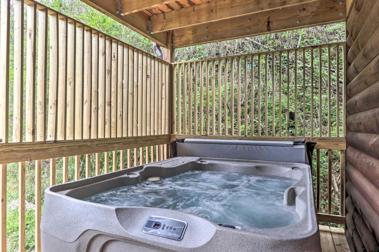 Gatlinburg Cabin With Loft And Game Room 1 Mi To Town Extérieur photo