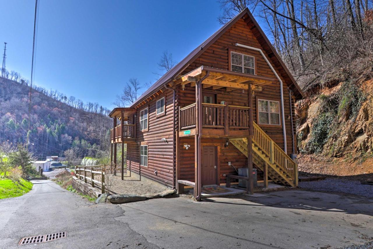 Gatlinburg Cabin With Loft And Game Room 1 Mi To Town Extérieur photo
